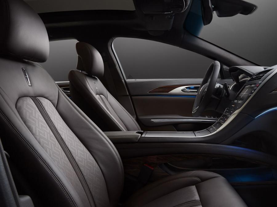  Lincoln MKZ Black Label Indulgence Concept 2013 года  (фото 3 из 4)